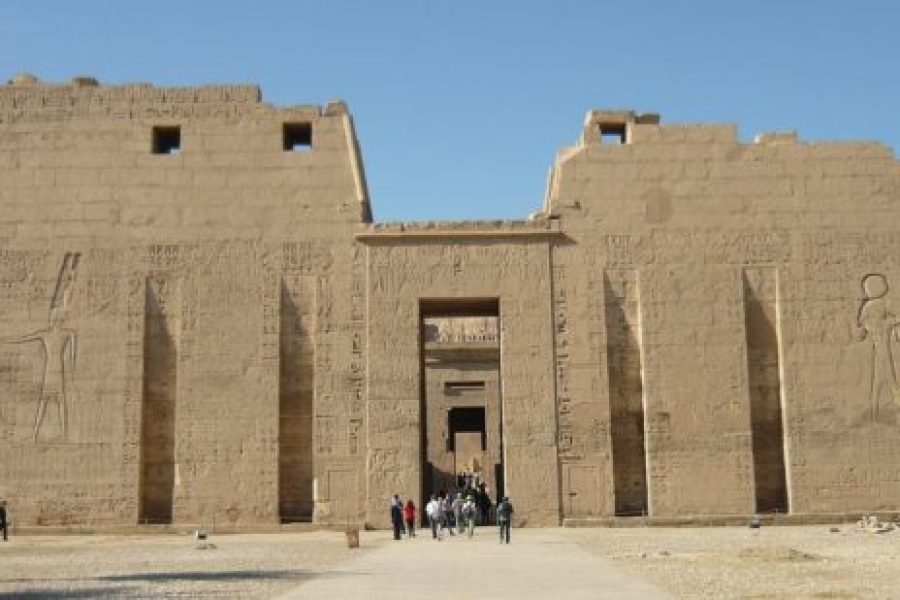 Day Tour to Ramesseum, Habu Temple & Nobles Valley