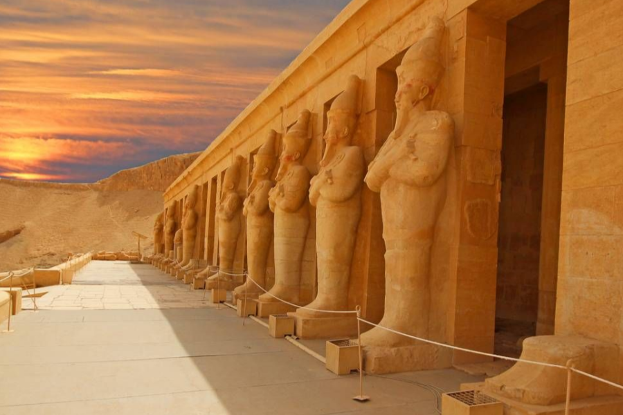 Exclusive East & West Bank Private Tour in Luxor