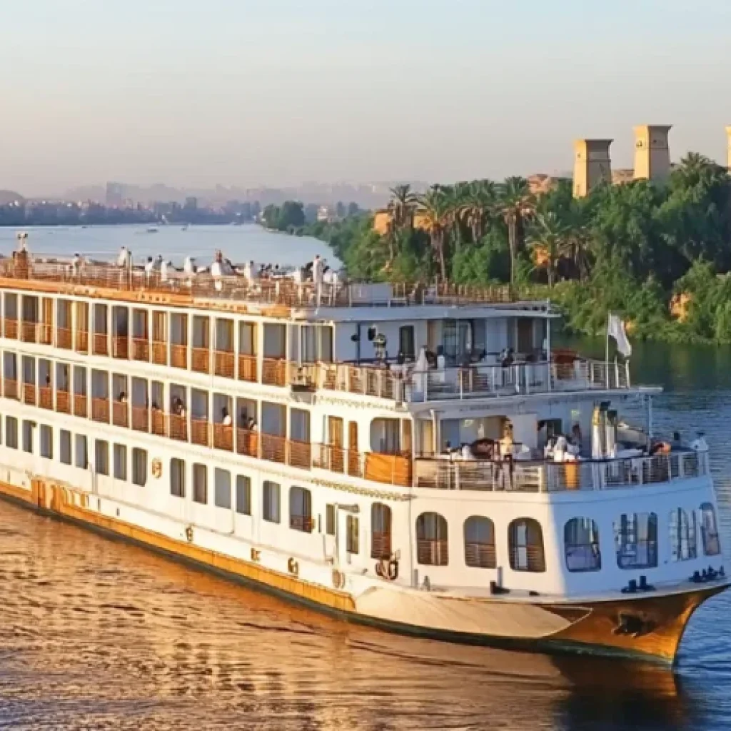 dahabiya nile cruise egypt