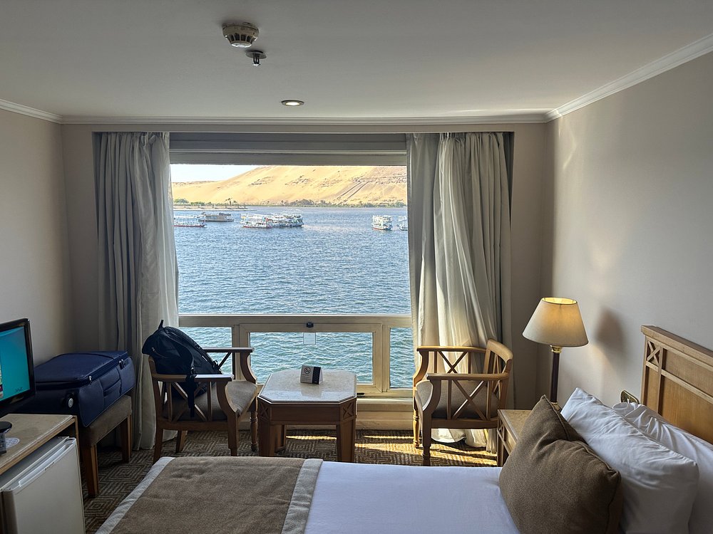 nile cruise laundry service